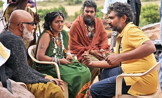 பாகுபலி சர்ச்சை: நடிகர் சுரேஷுக்கு இயக்குநர் ராஜமெளலி பதிலடி!